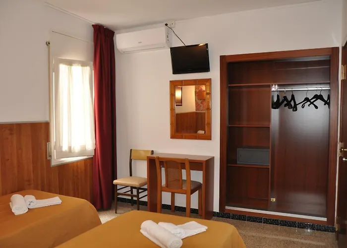 - El Amigo Guest house *