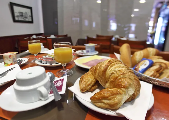 - El Amigo Guest house *