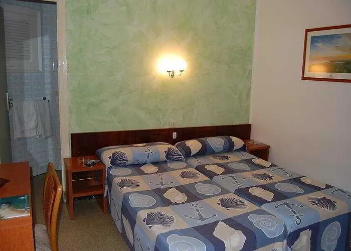 Guest house - El Amigo Lloret de Mar