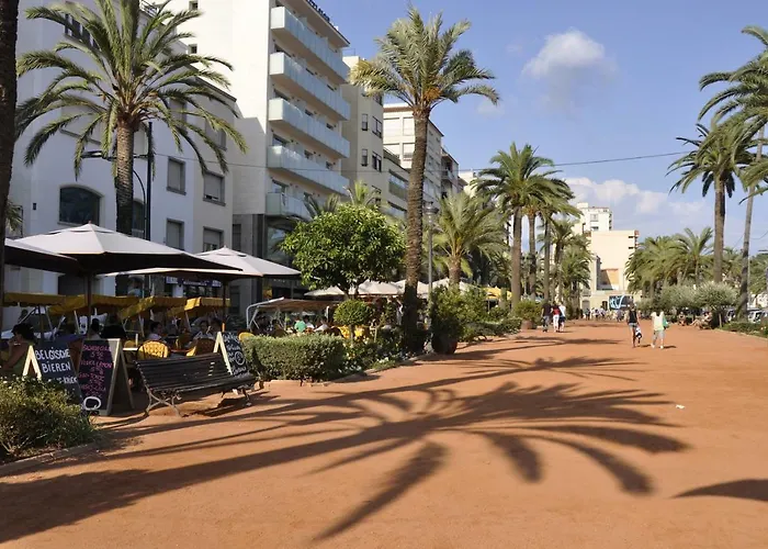 Guest house - El Amigo *