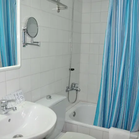 - El Amigo Гостьовий будинок Льорет-де-Мар