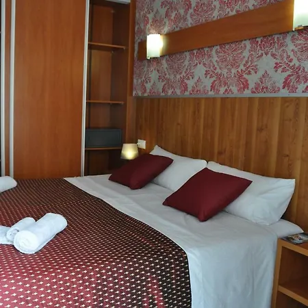 - El Amigo Гостьовий будинок Льорет-де-Мар